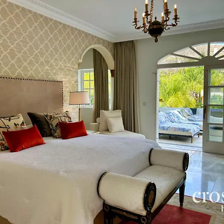 Luxury El Martinete, Frontline Puerto Banus Villa Marbella