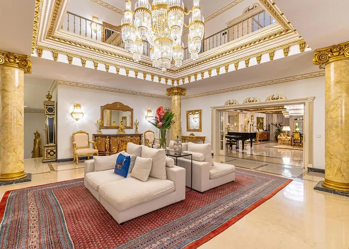 Villa Frontline El Martinete With Picasso Pool Marbella