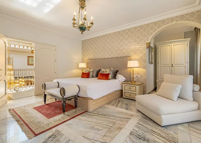 Villa Frontline El Martinete With Picasso Pool Marbella