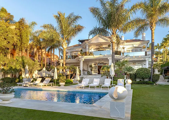 Frontline El Martinete With Picasso Pool *