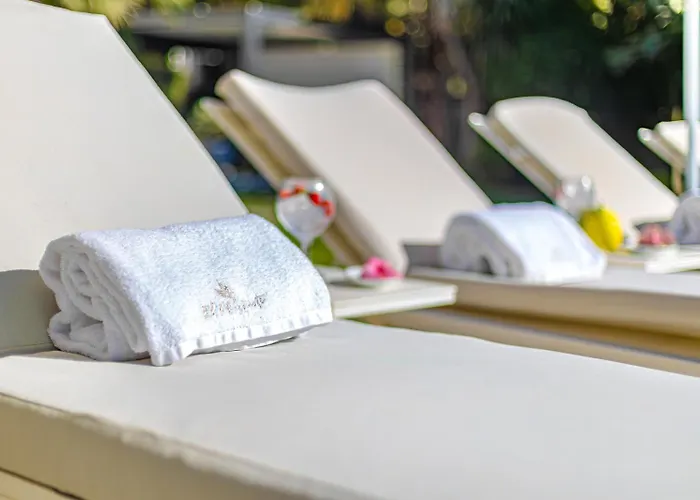 Frontline El Martinete With Picasso Pool Villa