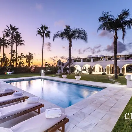 Villa Luxury El Martinete, Frontline Puerto Banus *