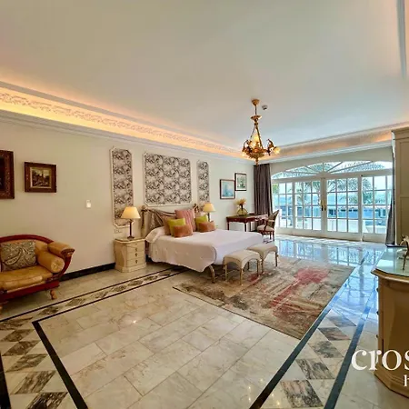 Villa Luxury El Martinete, Frontline Puerto Banus *