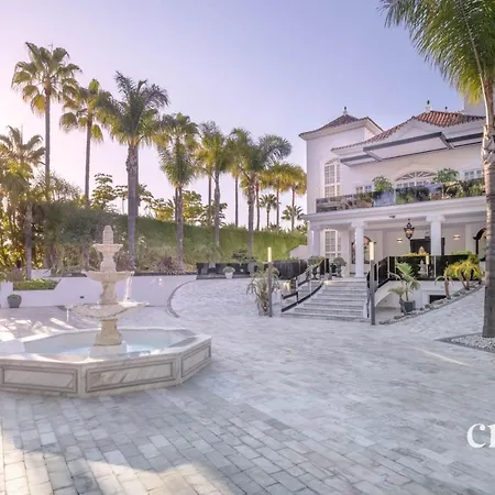 Luxury El Martinete, Frontline Puerto Banus Villa